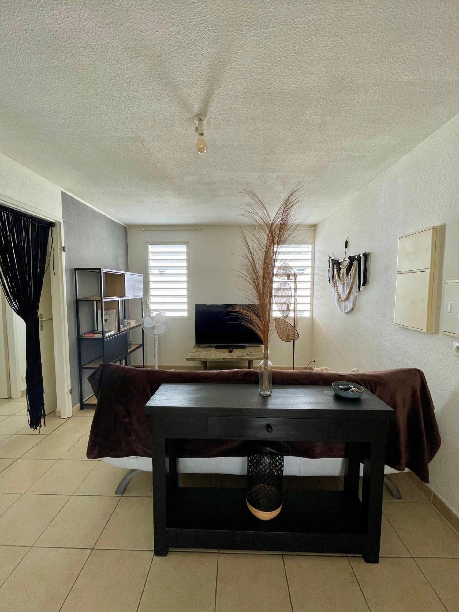 Appartement Cosy En Ville Baie-Mahault Esterno foto